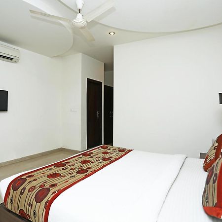 Capital O 3600 Hotel Royal Windsor Kathgodam ภายนอก รูปภาพ