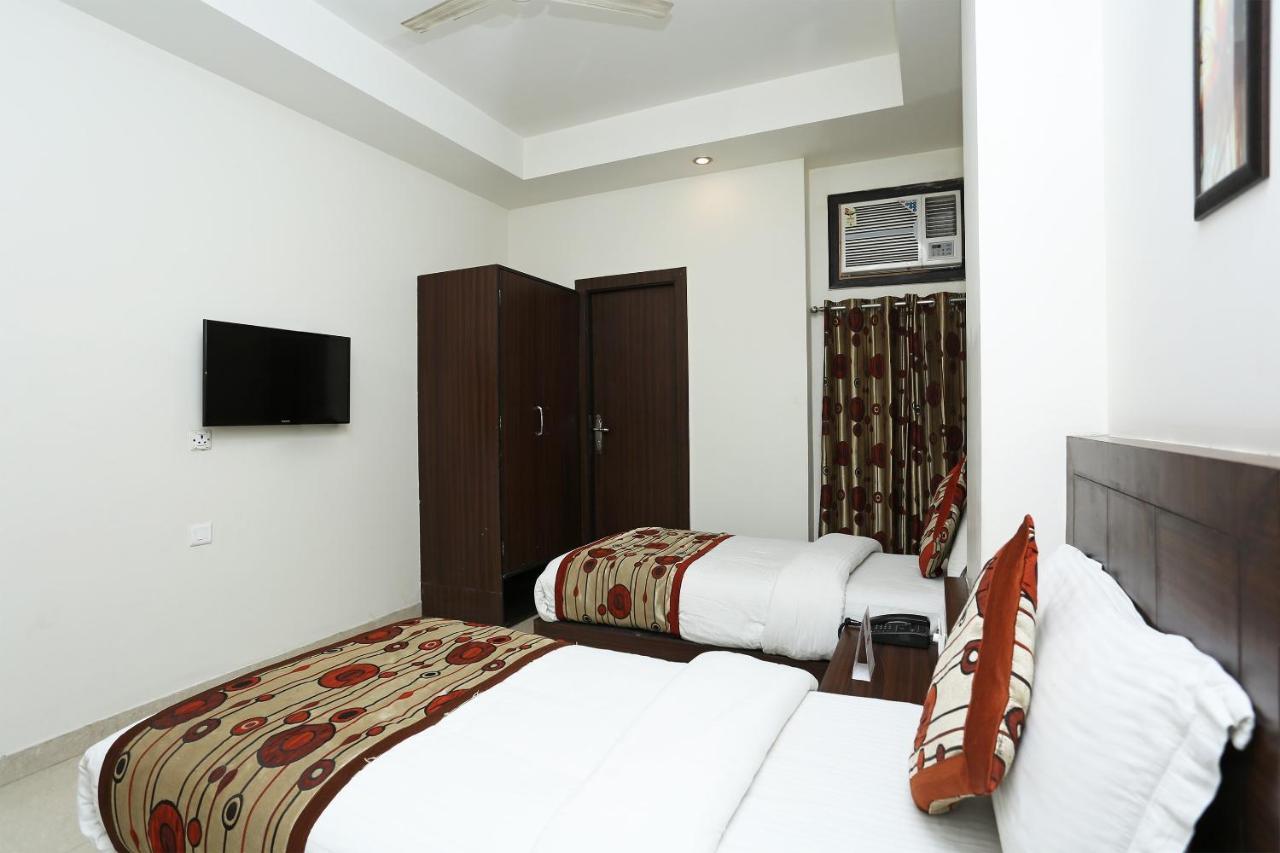 Capital O 3600 Hotel Royal Windsor Kathgodam ภายนอก รูปภาพ