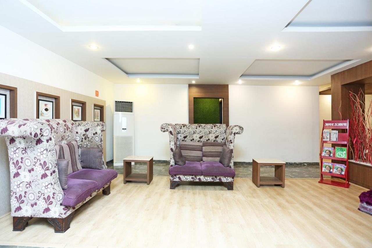 Capital O 3600 Hotel Royal Windsor Kathgodam ภายนอก รูปภาพ